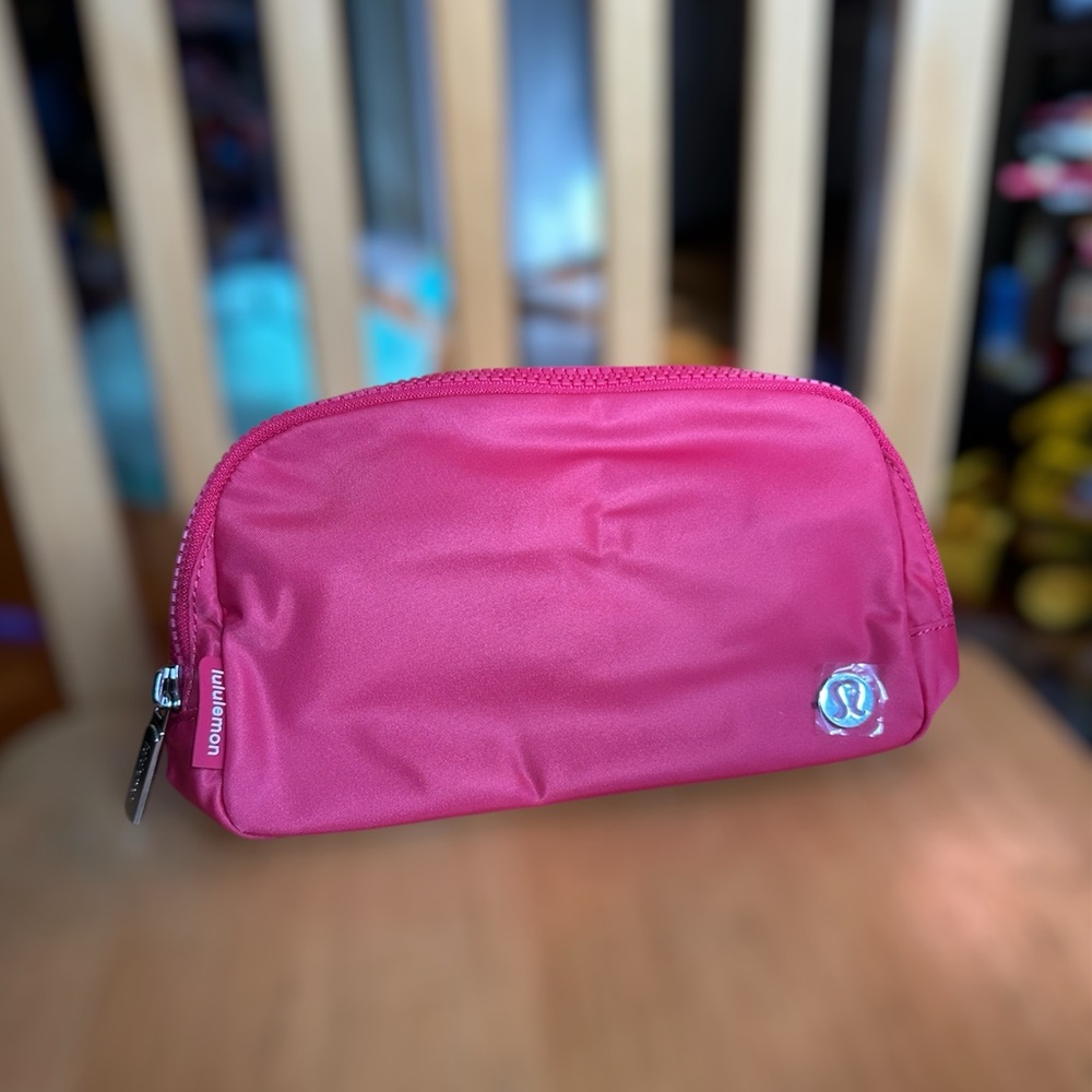 Lululemon 1L Everywhere Belt Bag